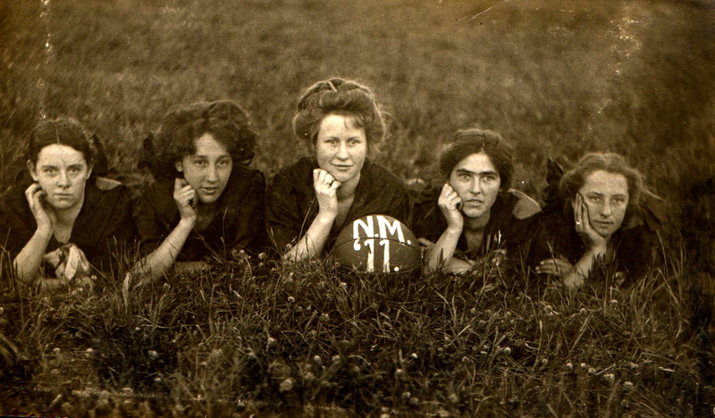 Illustration for article titled Help Us Identify These Hundred-Year-Old Sports Photos